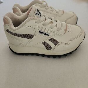 Reebok Kids Sneakers Toddler 8 Off-White Leopard Print Classic Chunky Athletic